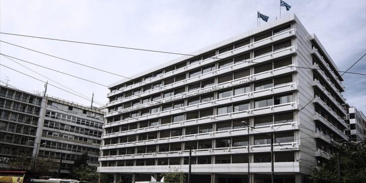 Νέες κατηγορίες εργαζομένων στην αποζημίωση ειδικού σκοπού