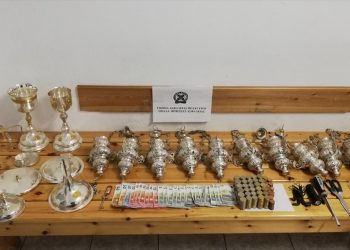 Χαλκιδική: Έκλεψε δισκοπότηρα, καντήλια και χρήματα από εκκλησία