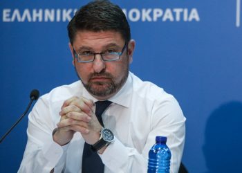 Χαρδαλιάς για συνωστισμό σε πλατείες: “Μη θέτετε σε κίνδυνο ζωές, ο κορωνοϊός δεν κάνει ιδεολογικές ή πολιτικές διακρίσεις”