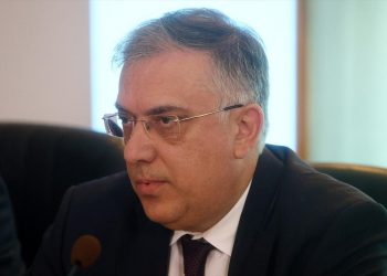 Με απόφαση Θεοδωρικάκου 75 εκατ. ευρώ έκτακτη επιχορήγηση στους δήμους