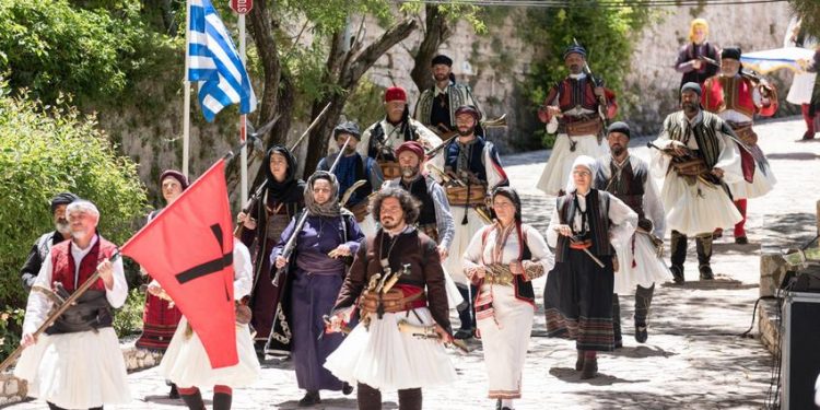 Με κάθε επισημότητα ο εορτασμός των 193 ετών από τη νικηφόρα Μάχη του Μεγάλου Σπηλαίου (φωτος)