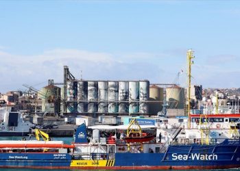 Αγκυροβόλησε ξανά το “Sea Watch” λόγω κορωνοϊού
