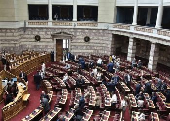 Δημοσκόπηση: Διψήφιο προβάδισμα για τη Ν.Δ.
