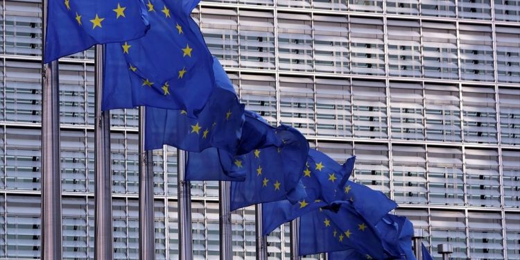 ΕΕ: Παρατείνει για έξι μήνες τις οικονομικές κυρώσεις κατά της Ρωσίας