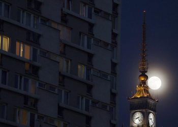 «Έρχεται» πανσέληνος παρέα με έκλειψη παρασκιάς του φεγγαριού