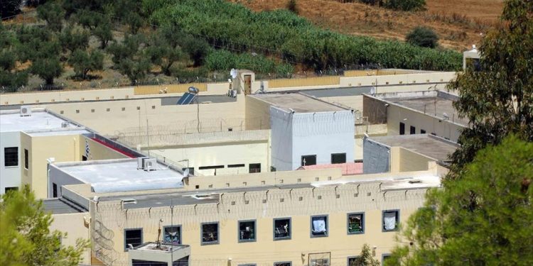 Ναρκωτικά, μαχαίρια και κινητά βρέθηκαν στις φυλακές Ναυπλίου