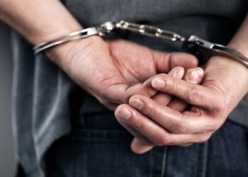 Συνελήφθη ανήλικος ημεδαπός στη Γαστούνη για υπόθεση ληστείας και απόπειρας ανθρωποκτονίας