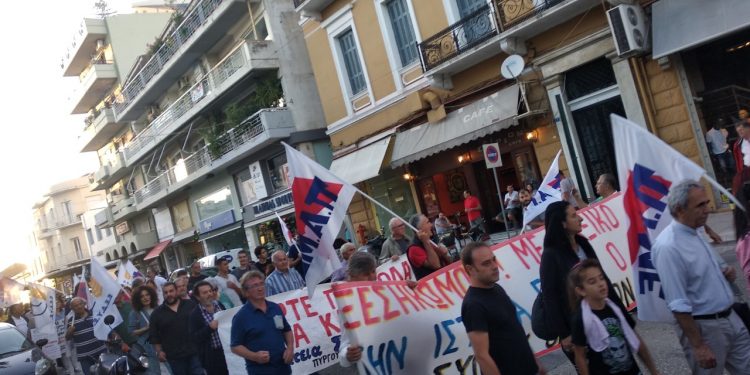 ΠΥΡΓΟΣ: Με μεγάλη συμμετοχή το συλλαλητήριο στην πλατεία ΟΤΕ