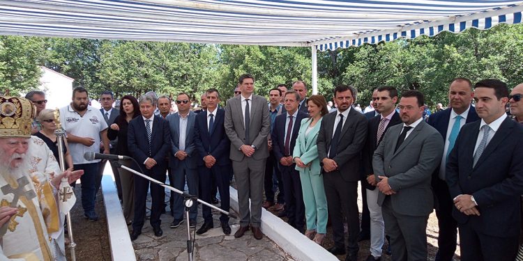 “Να κρατήσουμε την ενότητα και τη φλόγα της Επανάστασης”