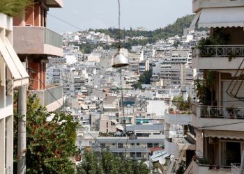 Μη ηλεκτροδοτούμενα ακίνητα: Παράταση έως 31/8 για τα αδήλωτα τετραγωνικά