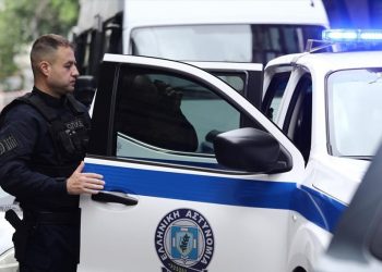 Εξαρθρώθηκε μεγάλο κύκλωμα εκβιαστών με τη συμμετοχή αστυνομικών