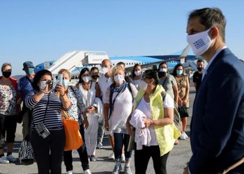 Η Ελλάδα ανοίγει τα σύνορα στον παγκόσμιο τουρισμό