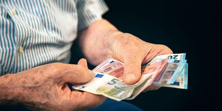 Αναδρομικά συνταξιούχων 2013 – Έως 31/7 οι αιτήσεις για τροποποίηση των δηλώσεων