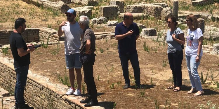 Όλη η Ελλάδα ένας πολιτισμός με την παράσταση «Οι ποιητές μας τραγουδούν» στο Θέατρο της Αρχαίας Ήλιδας