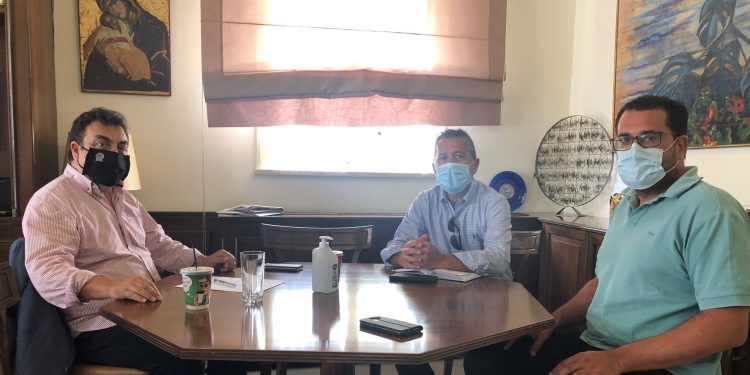 ΔΗΜΟΣ ΠΥΡΓΟΥ: Συνάντηση Αντωνακόπουλου – Κλάδη για τα θέματα Παιδείας