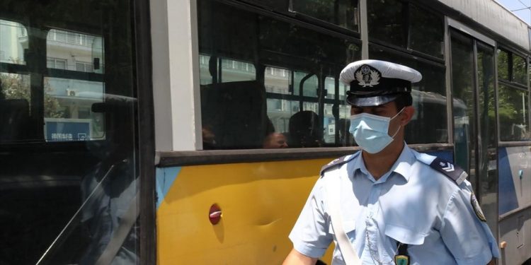Και πάλι περίπου 400 ημερησίως τα πρόστιμα για μάσκες-αποστάσεις