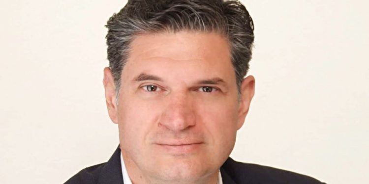 ΔΙΟΝΥΣΗΣ ΚΑΛΑΜΑΤΙΑΝΟΣ: “Το μέλλον σας ανήκει!”