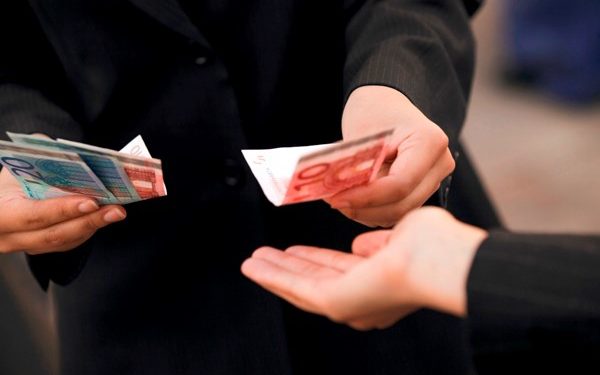 ΑΜΑΛΙΑΔΑ: Εξιχνίαση απάτης