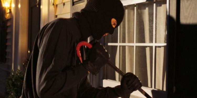 Εξιχνιάστηκαν τρεις κλοπές σε οικίες στον Πύργο