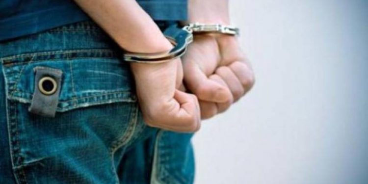 Συνελήφθησαν τρεις ανήλικοι σε περιοχή του Πηνειού για ληστεία σε βάρος αλλοδαπού άνδρα