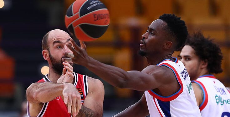 Euroleague: Λύγισε από την Εφές ο Ολυμπιακός