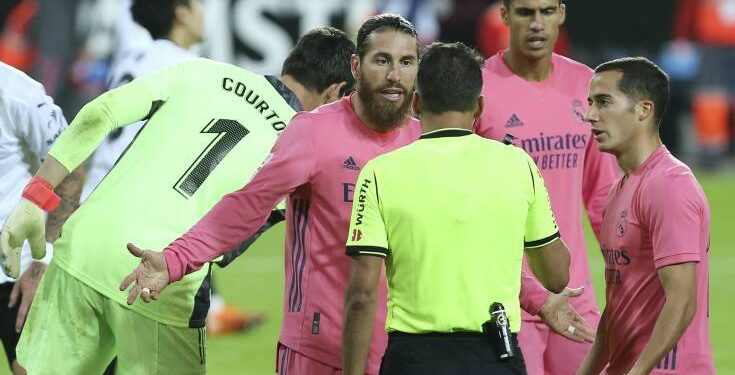 La Liga: Τρία πέναλτι εις βάρος της Ρεάλ και συντριβή με 4-1 από τη Βαλένθια