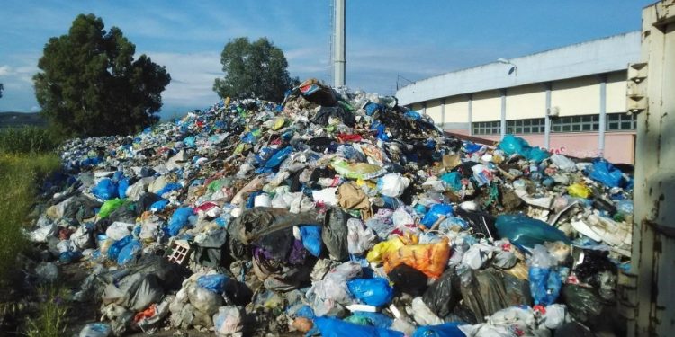 ΟΙΚΟΛΟΓΙΚΗ ΔΥΤΙΚΗ ΕΛΛΑΔΑ: “Tώρα θα προλάβουμε νέα αδιέξοδα στα απορρίμματα της Ηλείας!”