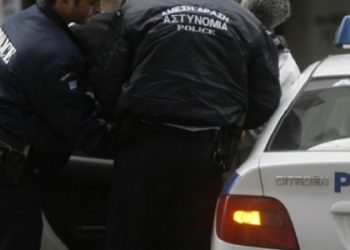 ΠΥΡΓΟΣ: Συνελήφθησαν δύο άνδρες για ληστεία σε βάρος πεζού
