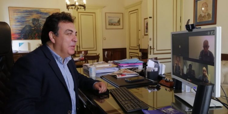 “Να συνταχτούμε και να δώσουμε τη μάχη σε όλα τα μέτωπα”