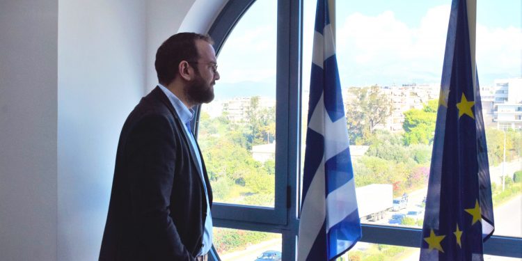ΝΕΚΤΑΡΙΟΣ ΦΑΡΜΑΚΗΣ: “Το Πολυτεχνείο, ένα κληροδότημα δημοκρατικού χρέους”