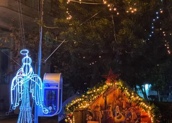 ΔΗΜΟΣ ΑΝΔΡΑΒΙΔΑΣ – ΚΥΛΛΗΝΗΣ: Χριστουγεννιάτικη ατμόσφαιρα εν μέσω πανδημίας