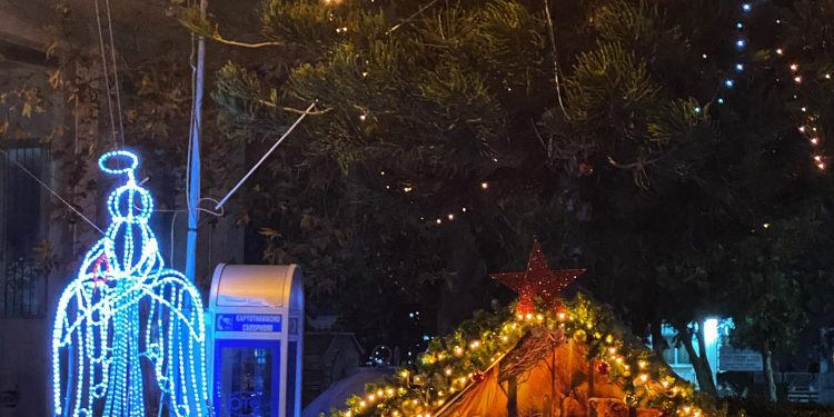 ΔΗΜΟΣ ΑΝΔΡΑΒΙΔΑΣ – ΚΥΛΛΗΝΗΣ: Χριστουγεννιάτικη ατμόσφαιρα εν μέσω πανδημίας