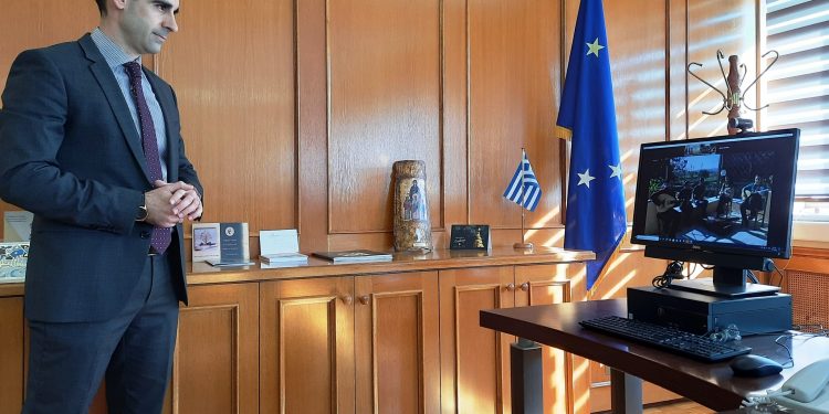 Παραδοσιακά κάλαντα…διαδικτυακά, στον Αντιπεριφερειάρχη Π.Ε Ηλείας Β. Γιαννόπουλο