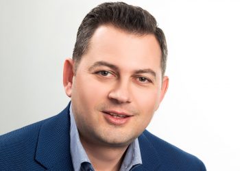ΘΟΔΩΡΗΣ ΒΑΣΙΛΟΠΟΥΛΟΣ: Ευχές για την Πρωτοχρονιά