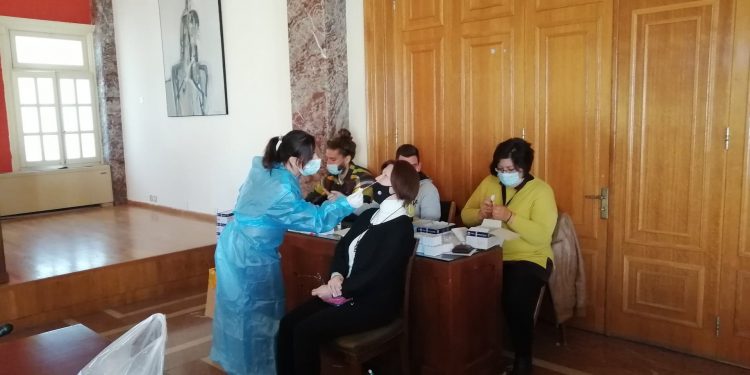 ΔΗΜΟΣ ΠΥΡΓΟΥ: Προληπτικοί έλεγχοι για κορονοιό στους υπαλλήλους του Δήμου