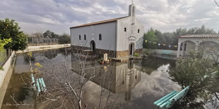 Στο παρά πέντε… δεν πλημμύρισε και πάλι ο Αή-Γιαννάκης στον Πύργο! (φωτος)