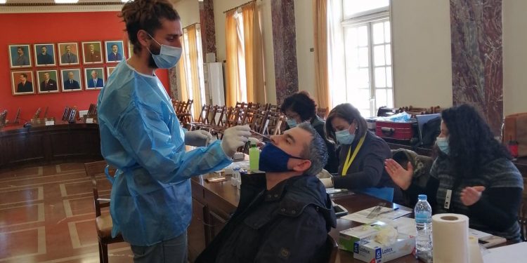 ΔΗΜΟΣ ΠΥΡΓΟΥ: Δωρεάν covid test στους υπαλλήλους του δήμου