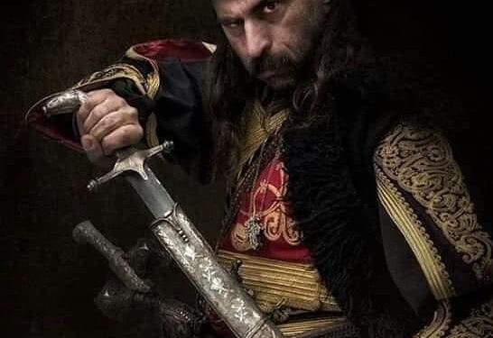 Ο ταλαντούχος Βασίλης Γεωργαντάς “ζωντανεύει” την Μυστική Συνέλευση της Βοστίτσας