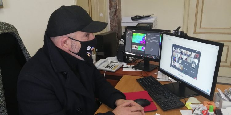 ΔΗΜΟΣ ΠΥΡΓΟΥ: Τηλεδιάσκεψη για την προστασία των Ρομά από τον covid-19
