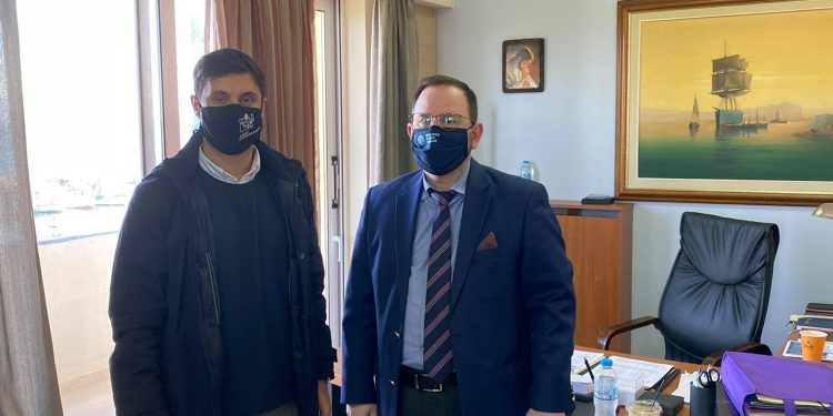 Επίσκεψη Αντιπεριφερειάρχη Πολιτισμού και Τουρισμού κ. Κοροβέση Ν. στον Πρόεδρο του ΔΛΤ Κυλλήνης Βαρβαρέσου Γ.