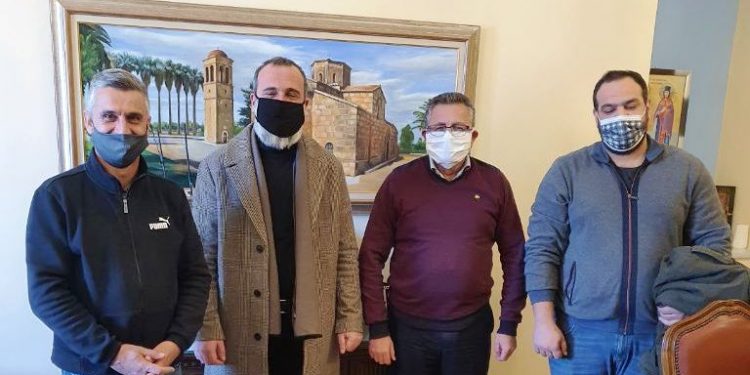 ΔΗΜΟΣ ΠΗΝΕΙΟΥ: Συνάντηση Δημάρχου με εμπόρους και επαγγελματίες