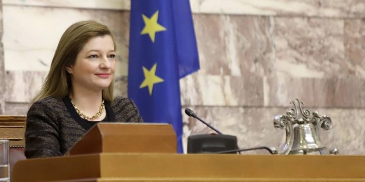 ΔΙΟΝΥΣΙΑ ΑΥΓΕΡΙΝΟΠΟΥΛΟΥ: “Ήπια διπλωματία για τη βιώσιμη ανάπτυξη στη Μεσόγειο και την υπερκέραση των ζητημάτων”