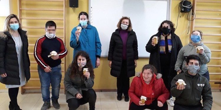 E.E.E.E.K ΠΥΡΓΟΥ: Παρασκευή γλυκών κουταλιού με σύμπραξη των Εργαστηρίων Βιολογικής- Κηπουρικής και Μαγειρικής- Ζαχαροπλαστικής (φωτος)
