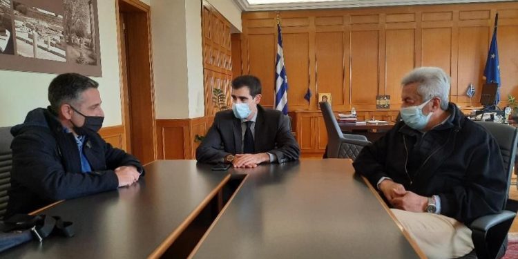 Συνάντηση Αντιπεριφερειάρχη Π.Ε Ηλείας Βασίλη Γιαννόπουλου με Εμπορικό και Τεχνικό Επιμελητήριο