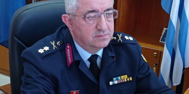 Εκφώνηση πανηγυρικού λόγου Περιφερειακού Γενικού Περιφερειακού Αστυνομικού Διευθυντή Δυτικής Ελλάδας Υποστρατήγου Απόστολου Μαρτζάκλη στο πλαίσιο εορτασμού της Εθνικής Επετείου 1821 στη Δυτική Ελλάδα
