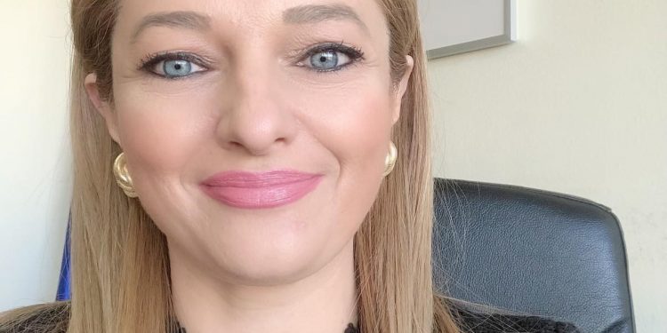 ΔΙΟΝΥΣΙΑ ΑΥΓΕΡΙΝΟΠΟΥΛΟΥ: Επικοινωνία με Διευθύνοντα Σύμβουλο της ΔΕΔΑ για το δίκτυο διανομής φυσικού αερίου στον Πύργο