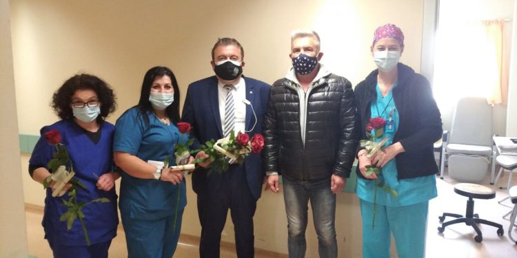 ΔΗΜΟΣ ΠΥΡΓΟΥ: Φόρος τιμής στις γυναίκες του Νοσοκομείου Πύργου