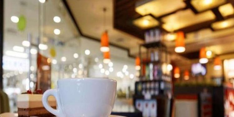 ΑΜΑΛΙΑΔΑ: Πρόστιμο 5.000 ευρώ σε ιδιοκτήτη καταστήματος λόγω παραβίασης μέτρων λόγω Covid