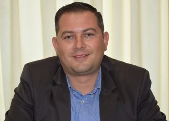 ΠΕΡΙΦΕΡΕΙΑ ΔΥΤΙΚΗΣ ΕΛΛΑΔΑΣ: Τηλεδιάσκεψη για τη σωτηρία των πλατάνων από το μεταχρωματικό έλκος