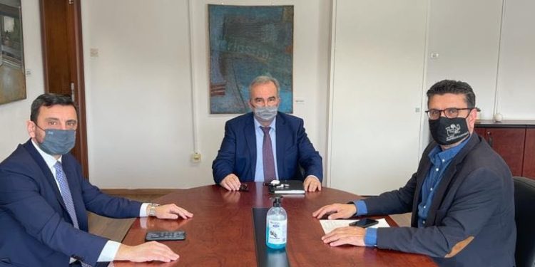 Εποικοδομητική συνάντηση Λέντζα με Παπαθανάση